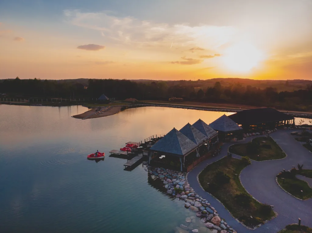 Île qui disparaît et réapparaît à marée